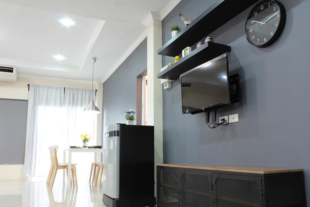 A18 Nonthaburi Exterior foto